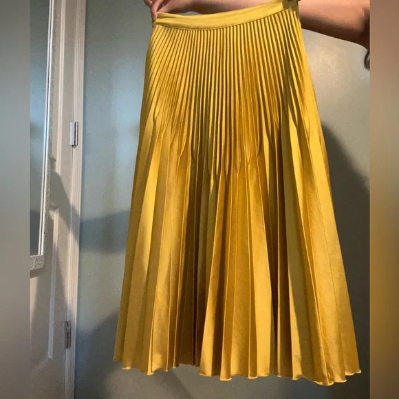 Reiss yellow midi float skirt - Picture 2 of 4